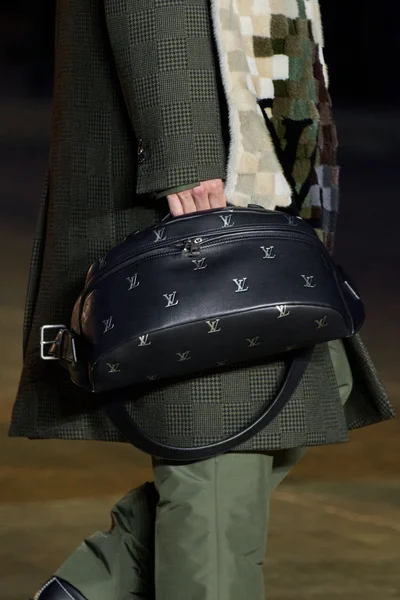 Look 37